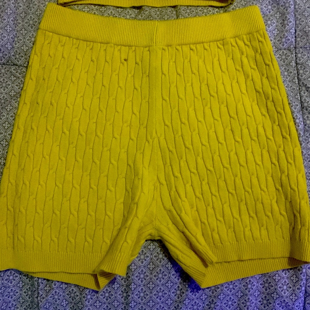 Two piece set - Picture 3 of 4